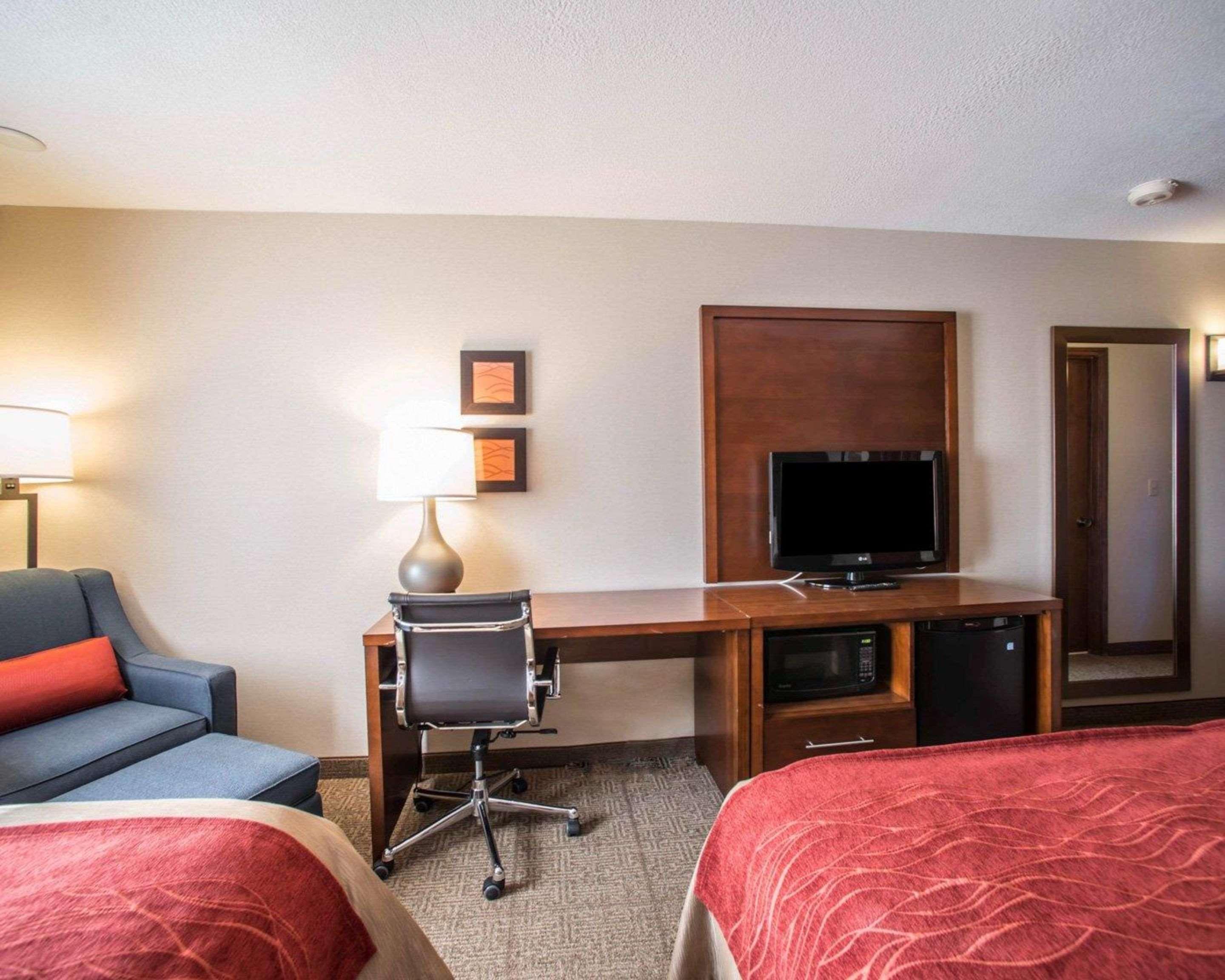 Quality Inn & Suites Boonville - Columbia Экстерьер фото
