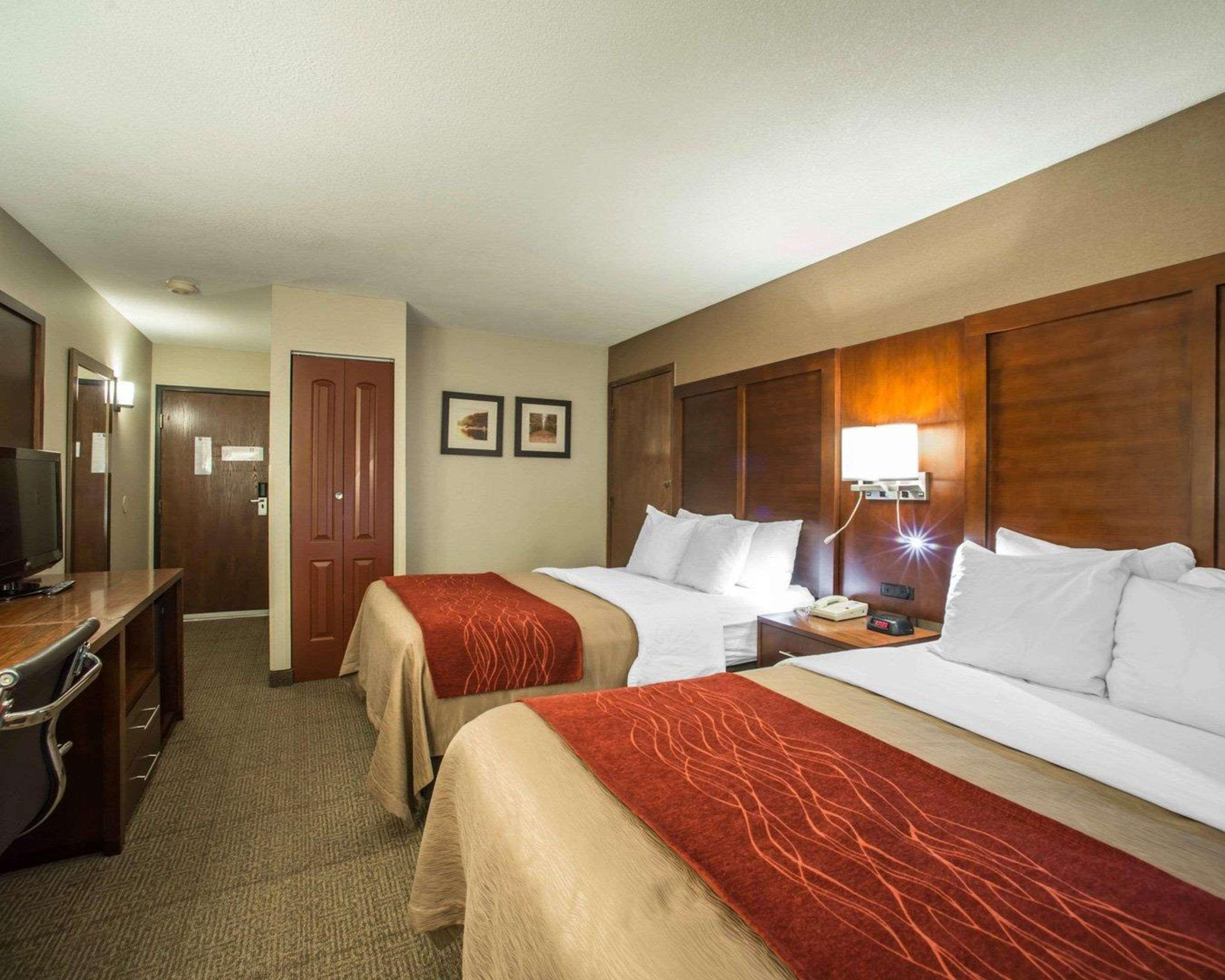 Quality Inn & Suites Boonville - Columbia Экстерьер фото
