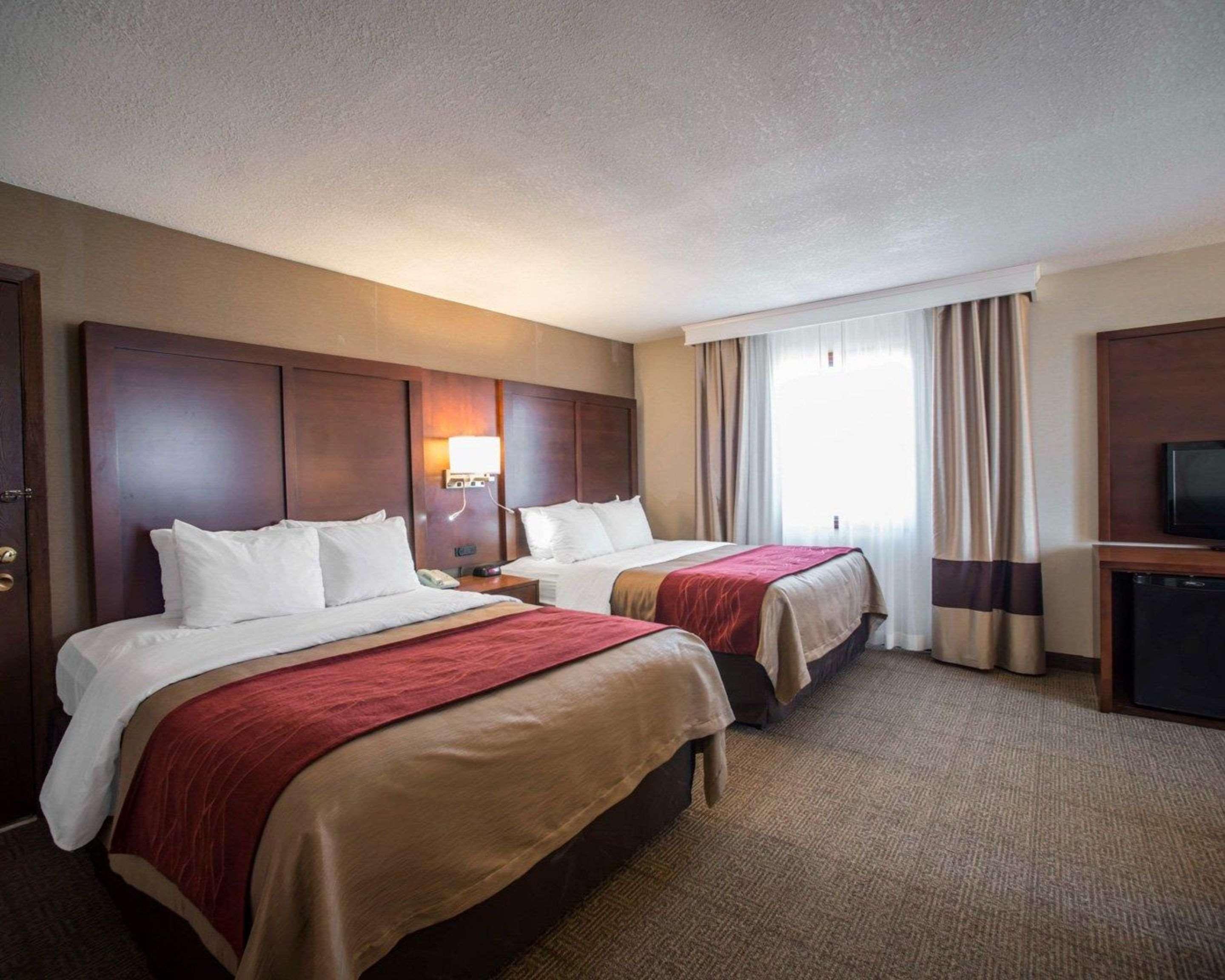 Quality Inn & Suites Boonville - Columbia Экстерьер фото