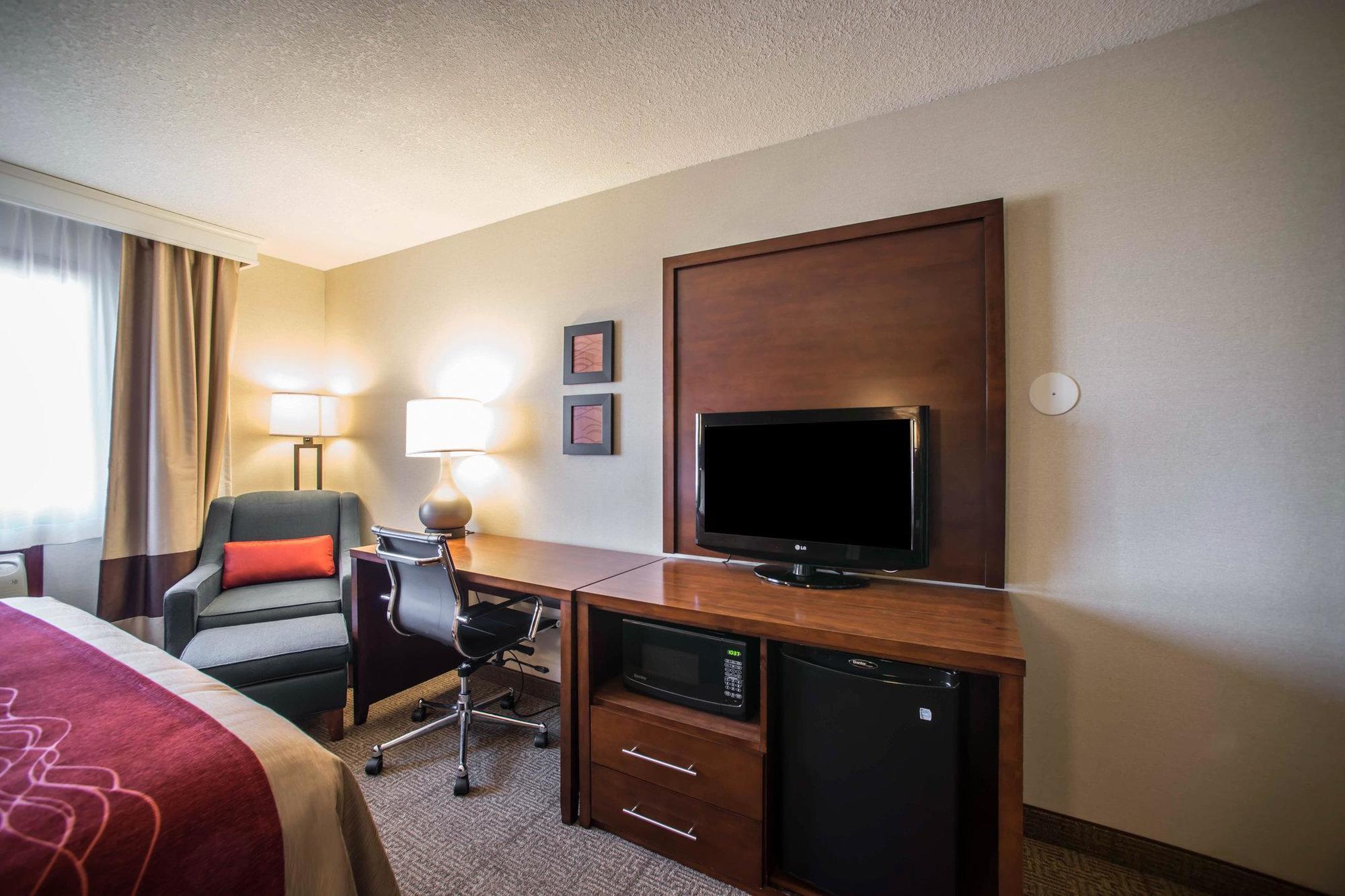 Quality Inn & Suites Boonville - Columbia Экстерьер фото