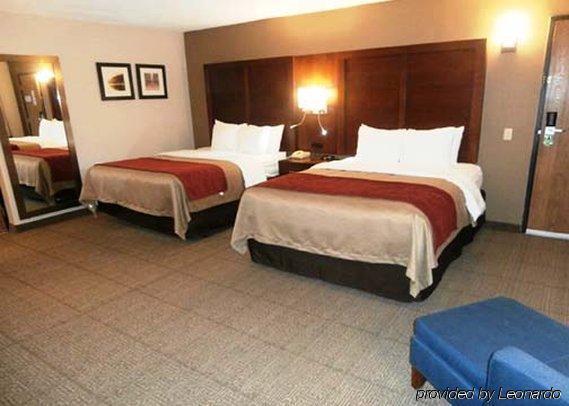 Quality Inn & Suites Boonville - Columbia Экстерьер фото