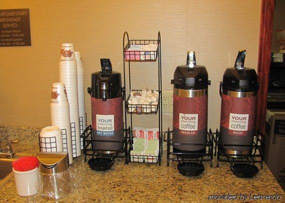 Quality Inn & Suites Boonville - Columbia Экстерьер фото