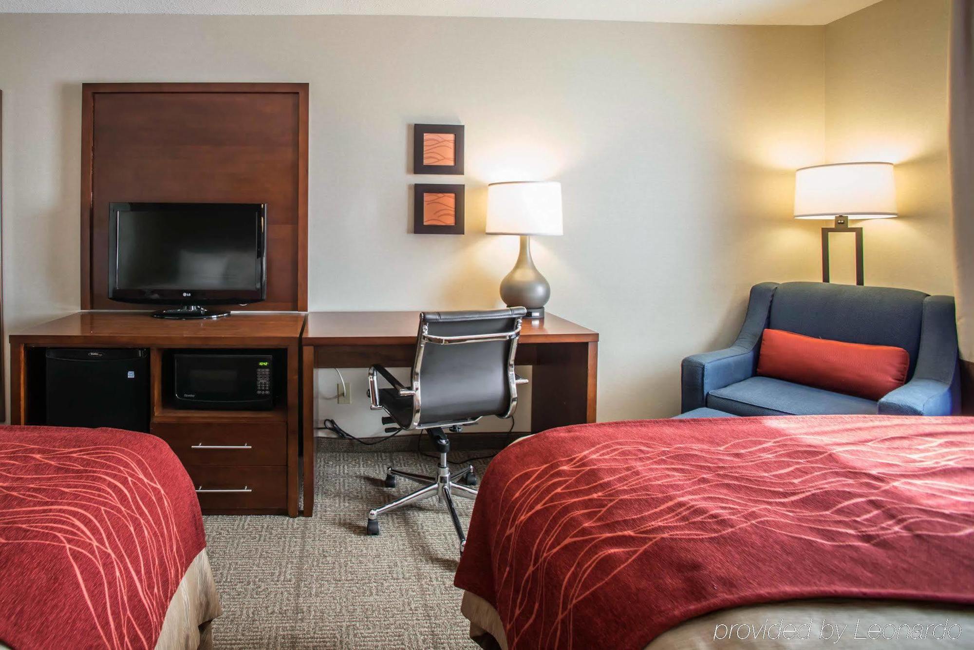 Quality Inn & Suites Boonville - Columbia Экстерьер фото