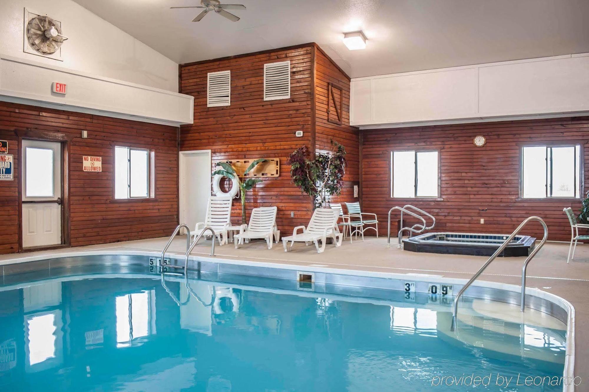 Quality Inn & Suites Boonville - Columbia Экстерьер фото